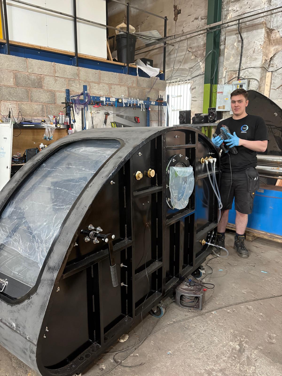 hard shell hyperbaric chamber made in uk