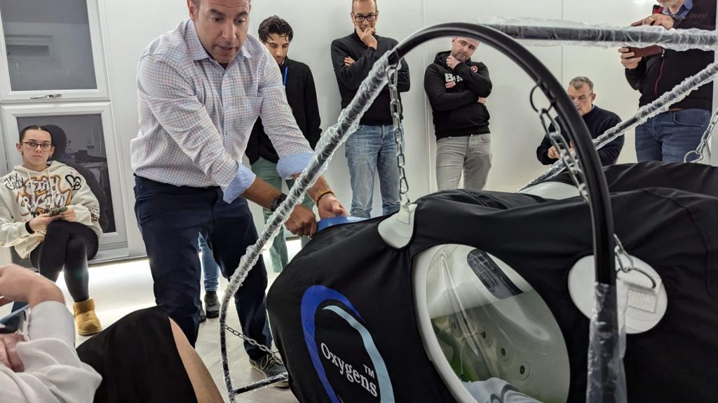Dr Jason Sonners using Oxygens.co.uk hyperbaric chambers