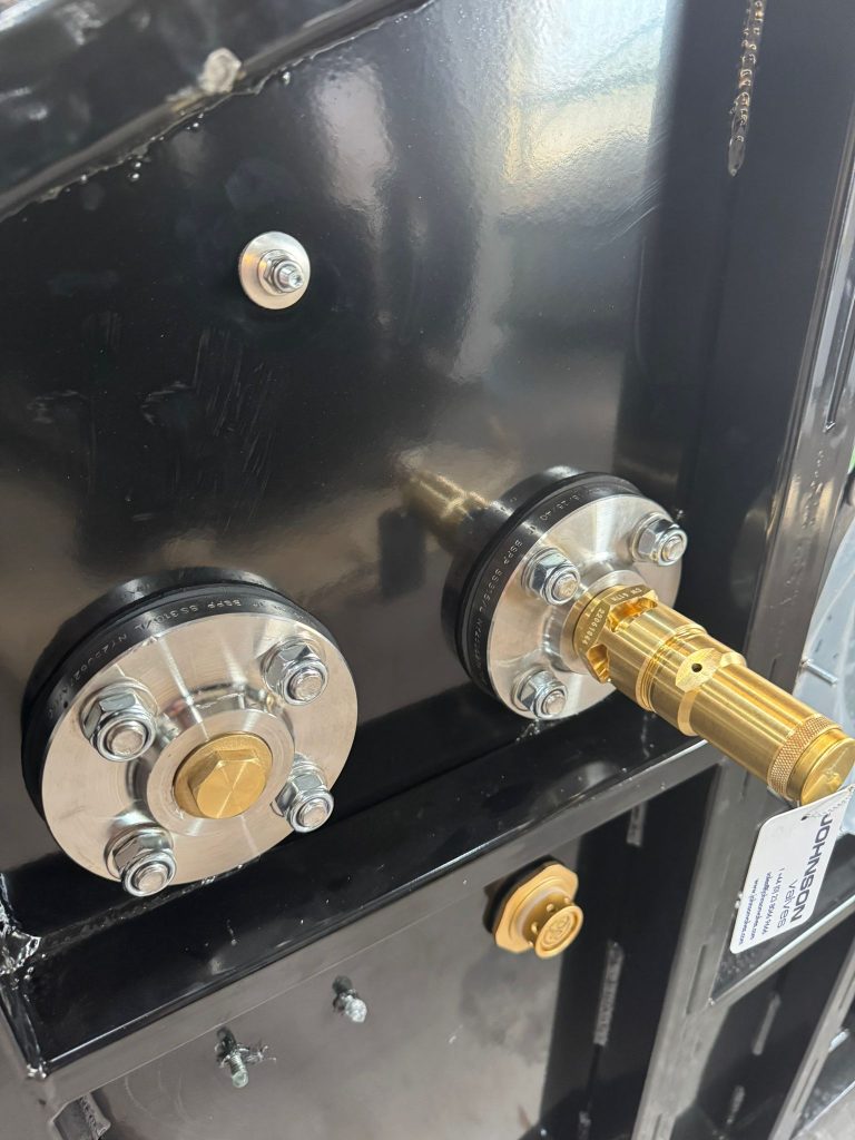 Certified UK hyperbaric chamber superior valves
